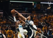 包含洛杉矶快船次回合横扫圣安东尼奥马刺，阿尔卡拉斯砍下30记关键球，全场沸腾的词条