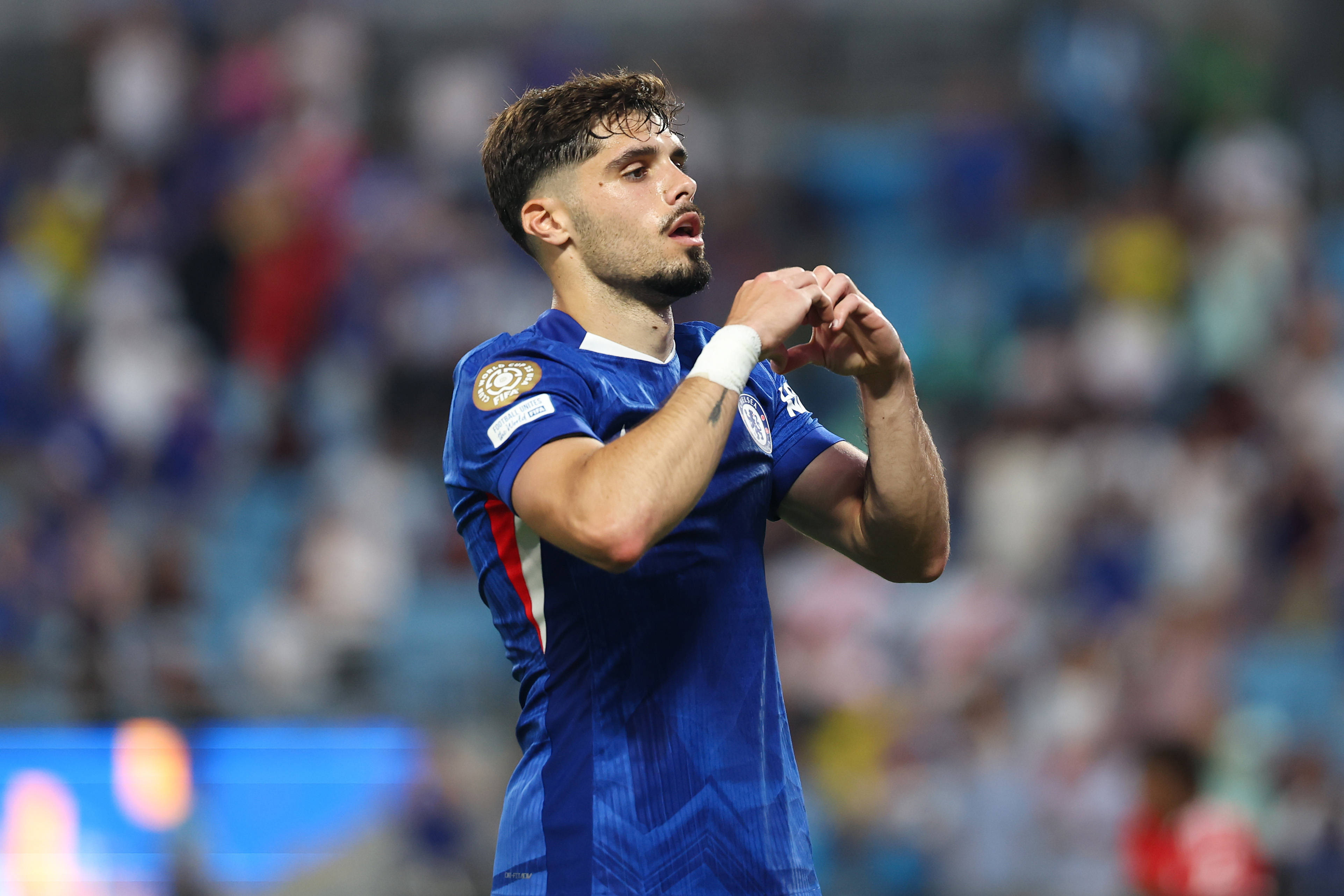 世俱杯次回合对决在即!本菲卡演练定位球,上海申花密集防守应对的简单介绍 世俱杯次回合对决在即!本菲卡演练定位球,上海申花密集防守应对的简单介绍